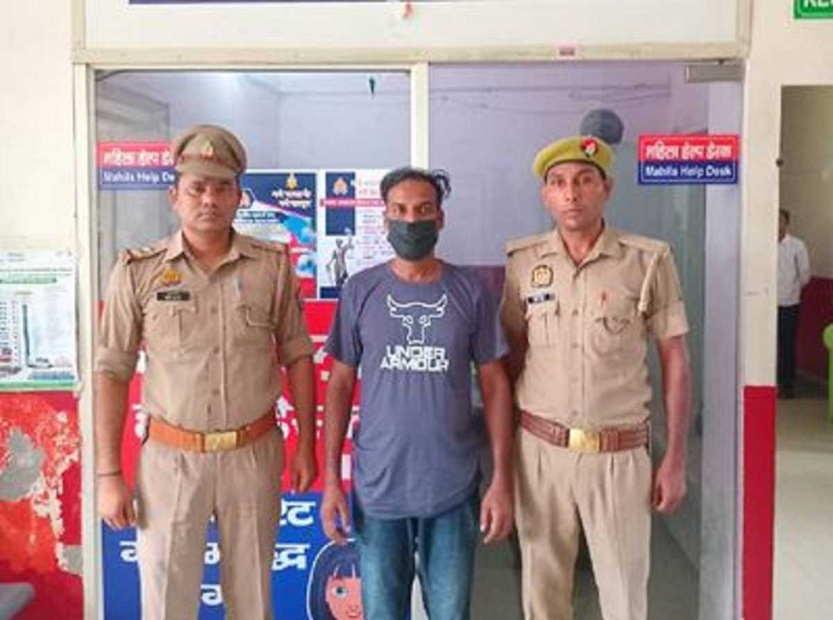 नोएडा में बच्ची को पॉर्न दिखाने वाला म्यूजिक टीचर गिरफ्तार